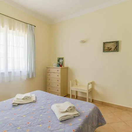 Alporchinhos Sleeps 8 Pool Wifi 빌라