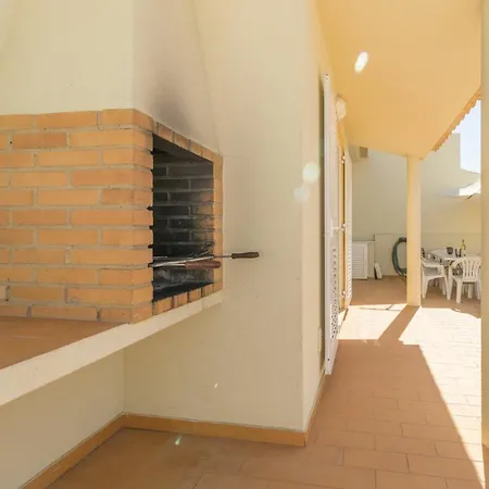 Alporchinhos Sleeps 8 Pool Wifi * Armação de Pêra