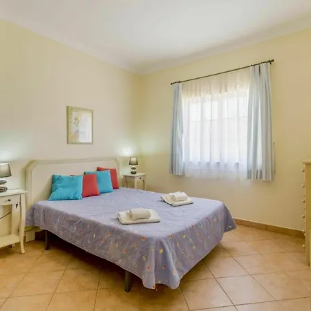 Alporchinhos Sleeps 8 Pool Wifi * Armação de Pêra